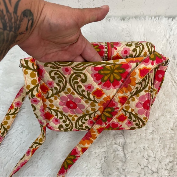 Vera Bradley Red Floral Messenger Style Crossbody GUC - Picture 6 of 12